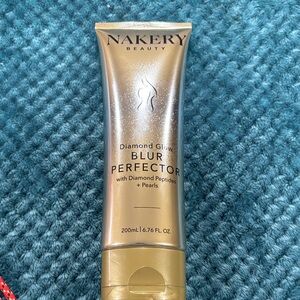 Nakery Beauty Diamond Glow Blur Perfector - Gold